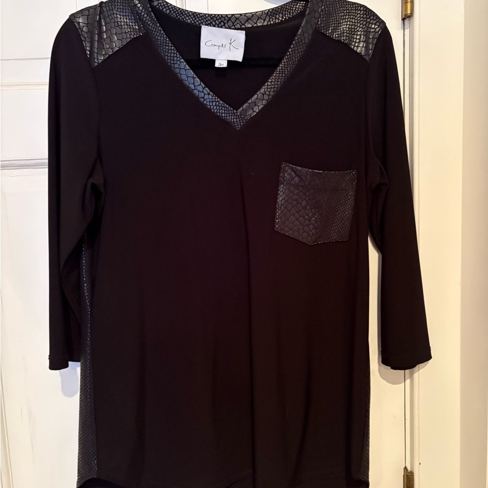 Black V-Neck Blouse with Three-Quarter Sleeves and Contrasting Panels